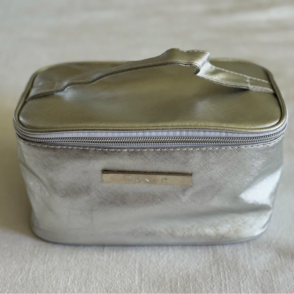 MONAT cosmetic bags